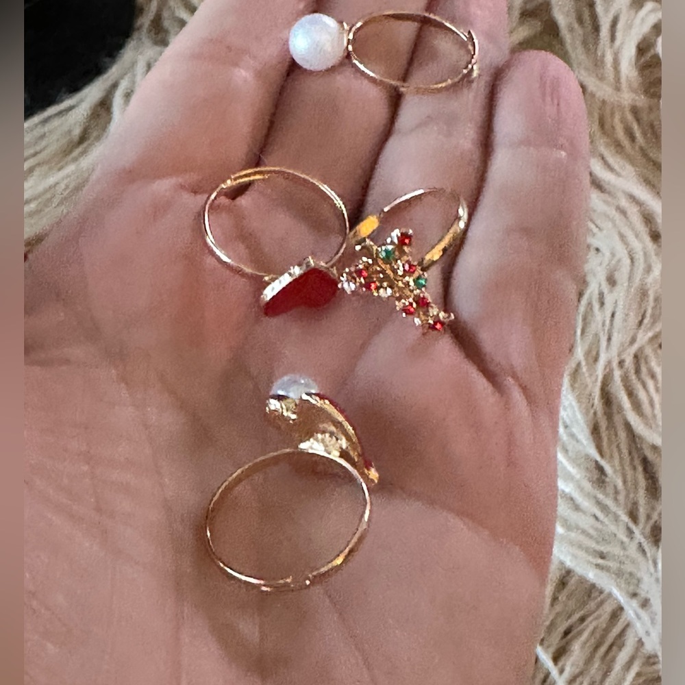 Set of 4 Girls Adjustable Christmas Themed Rings Costume Jewelry